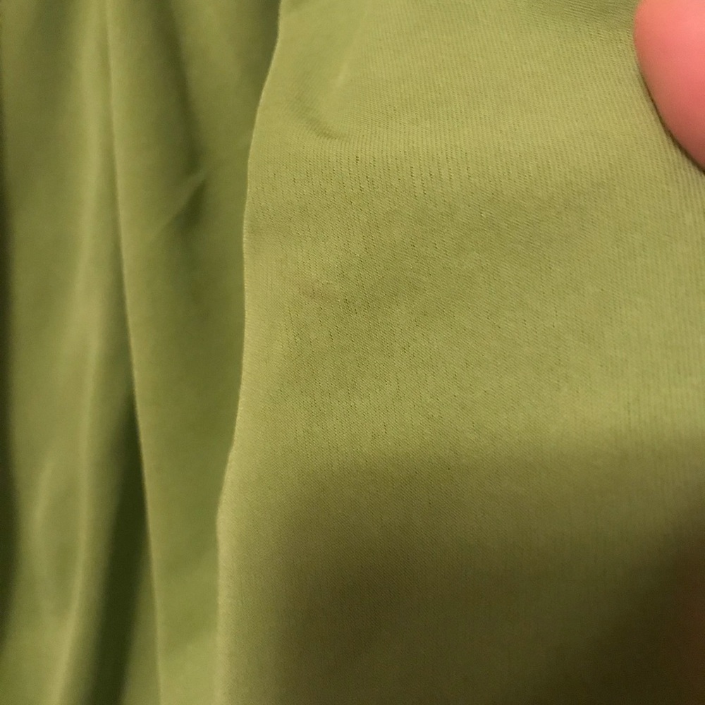 Ellen Tracy lime green 💯% Silk tank top - Picture 10 of 11